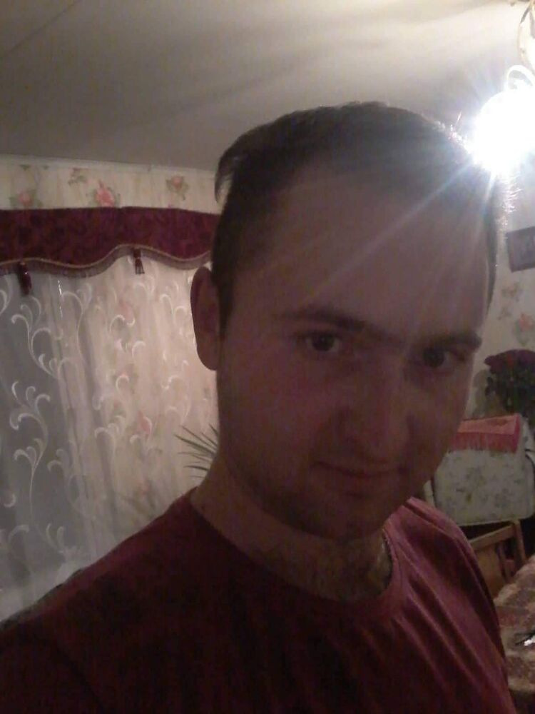  ,   Viktor, 31 ,   ,   , c , 