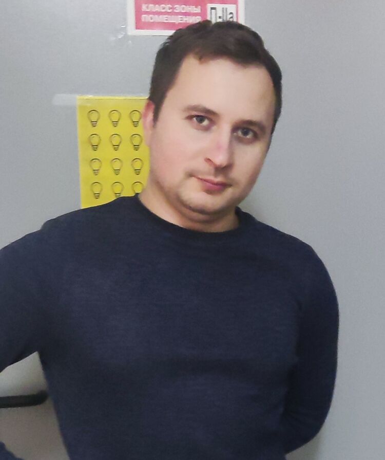 49033325  , 41 ,    