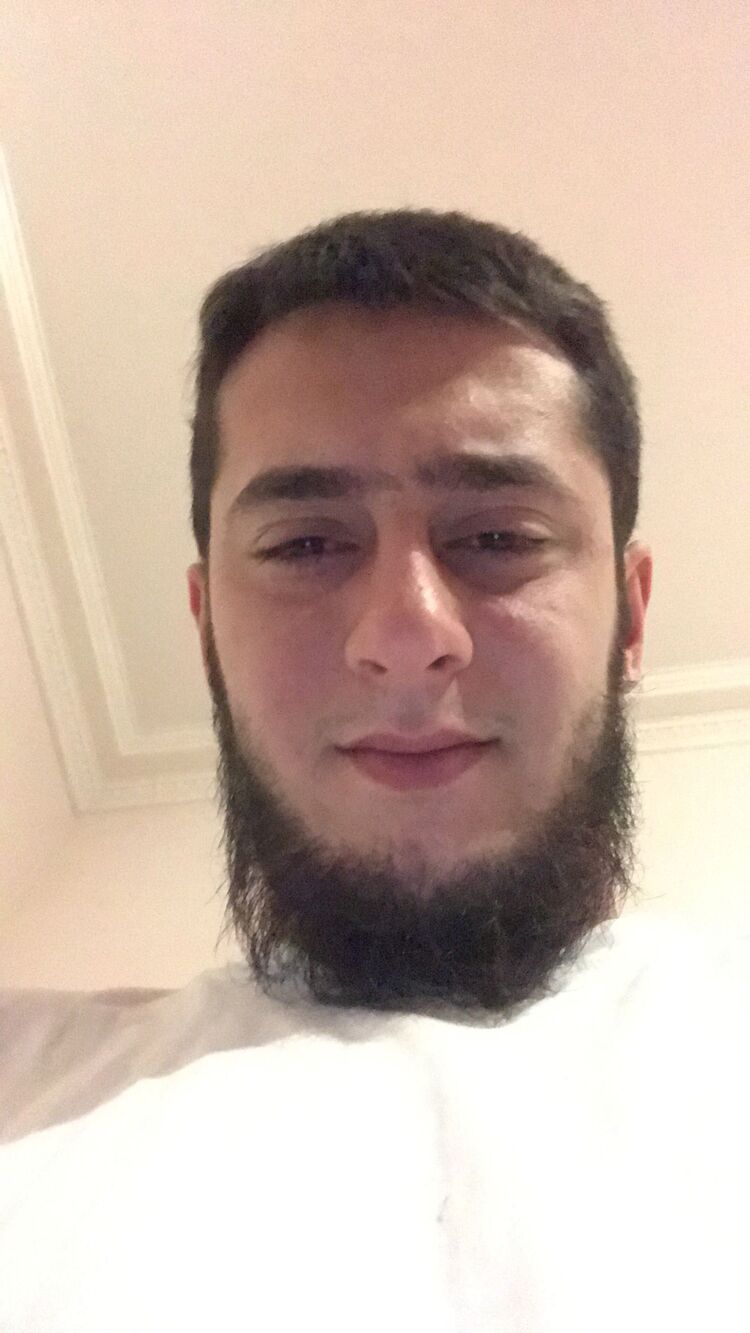  34567595  Sllaviik, 25 ,    