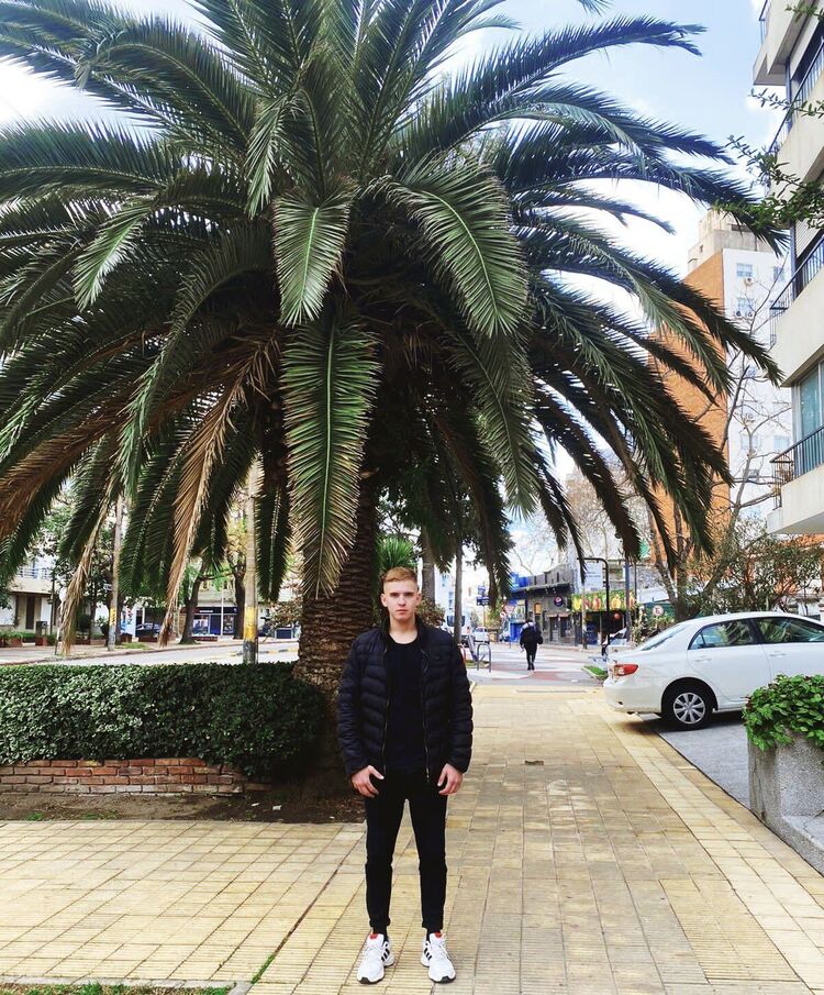  ,   Eric, 25 ,   ,   