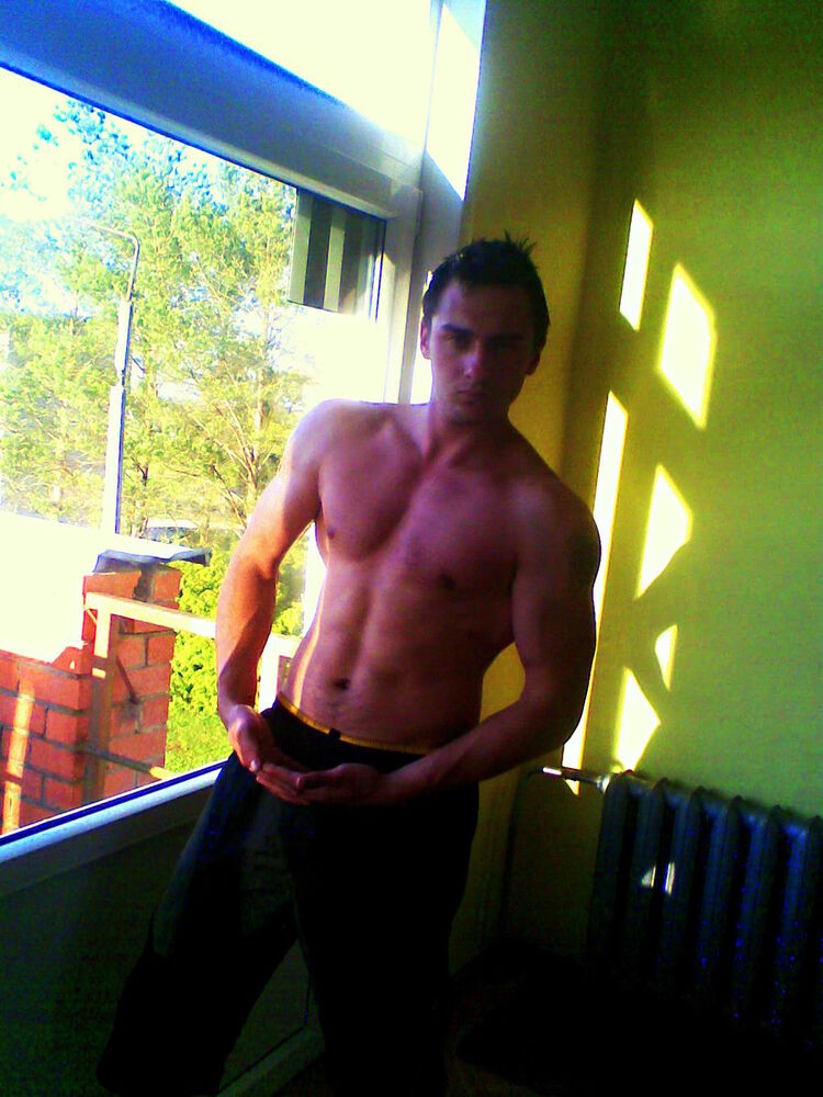  ,   Andris, 32 ,   