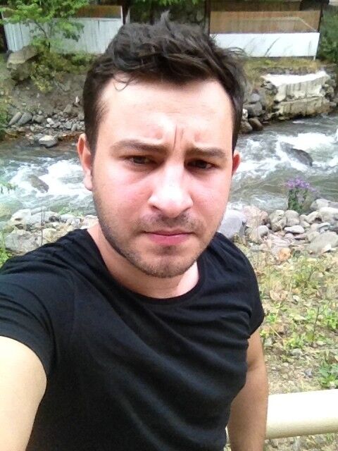  ,   Nurlan, 33 ,  