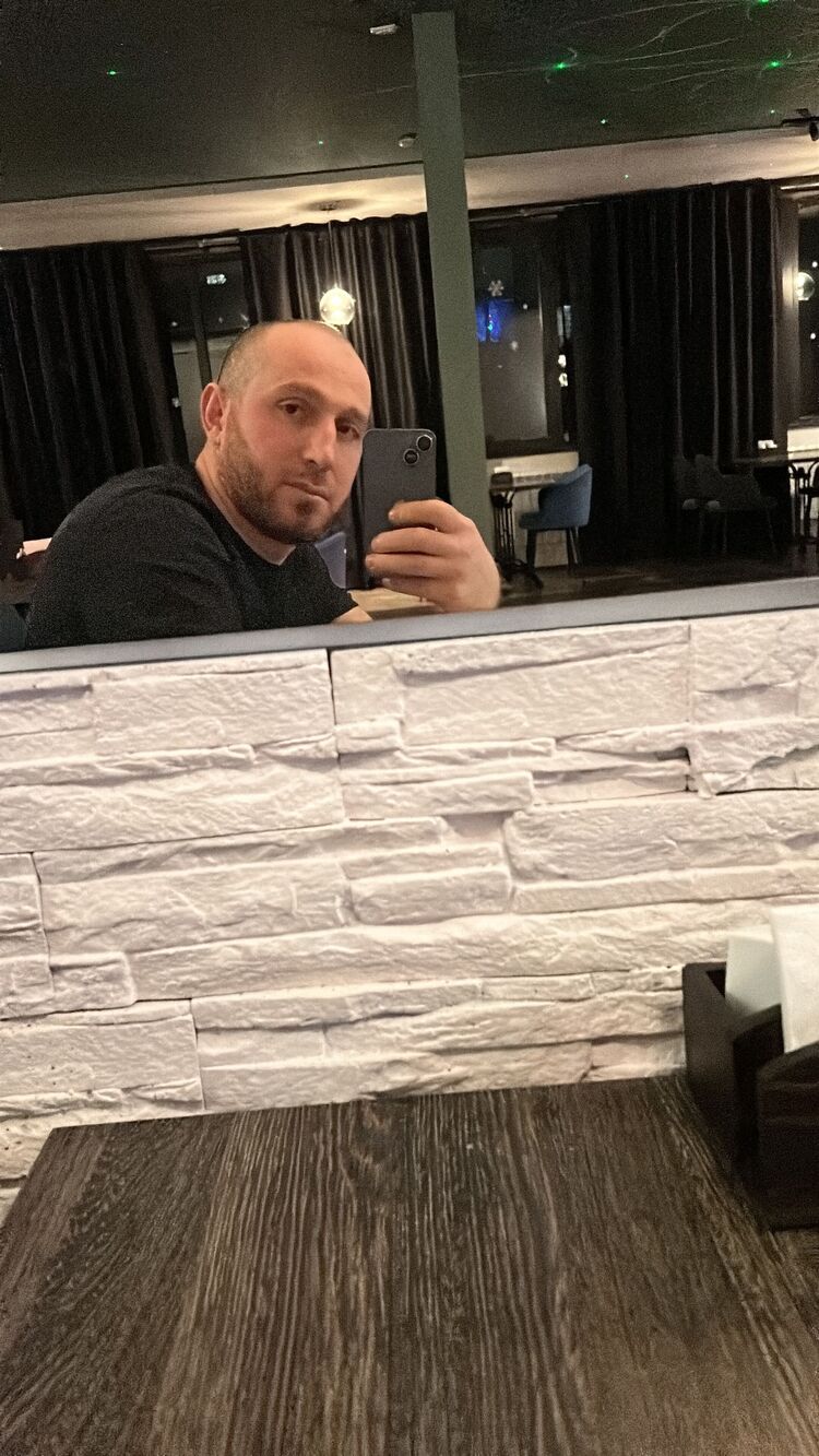  49581425  , 31 ,    