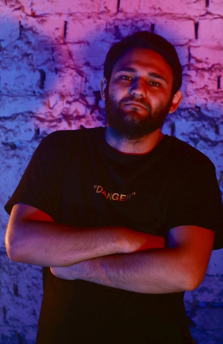  29966415  Artyom, 26 ,    