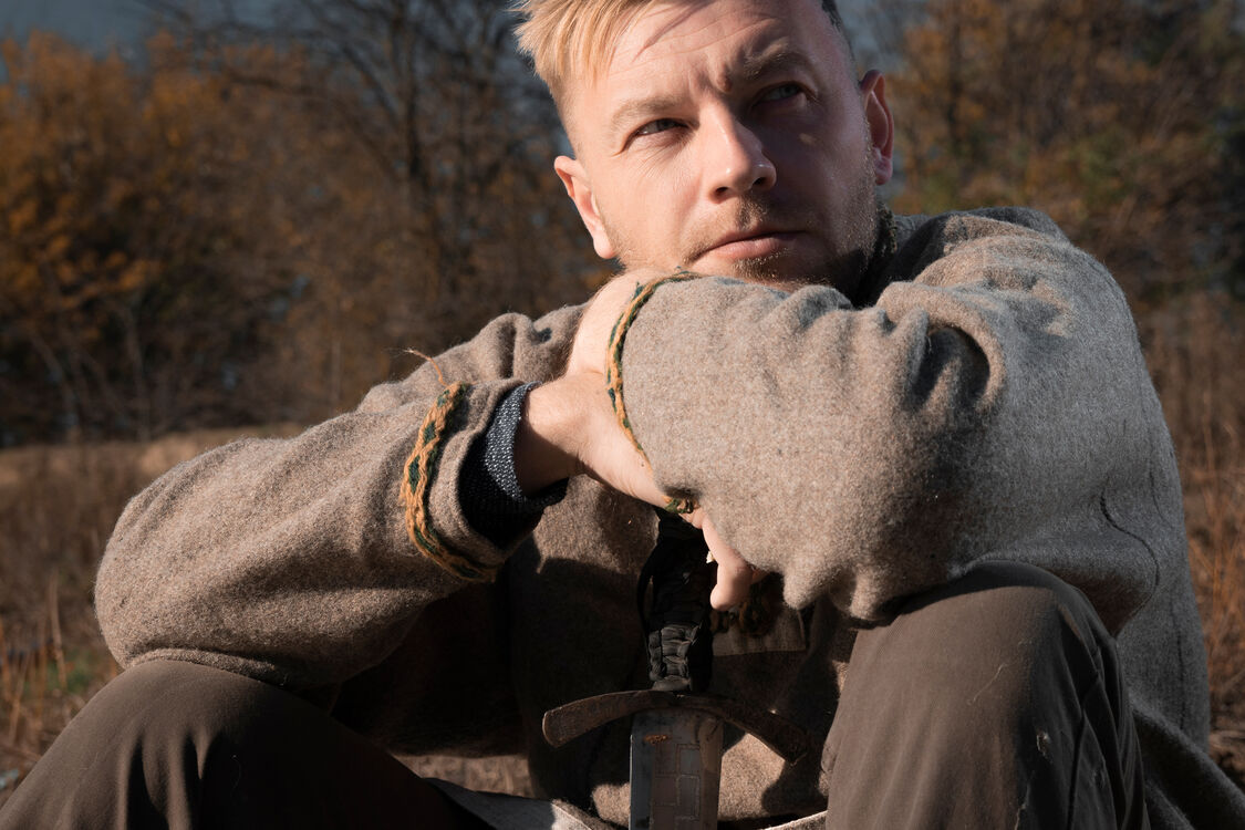  32324755  Maxim, 42 ,    