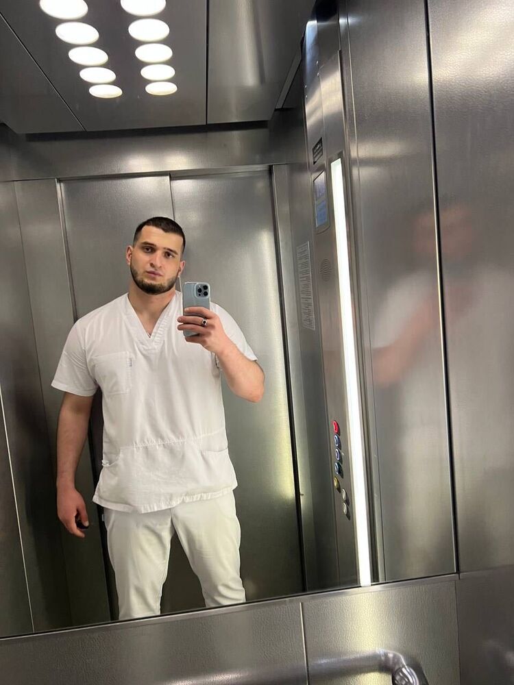  41340045  , 27 ,    -