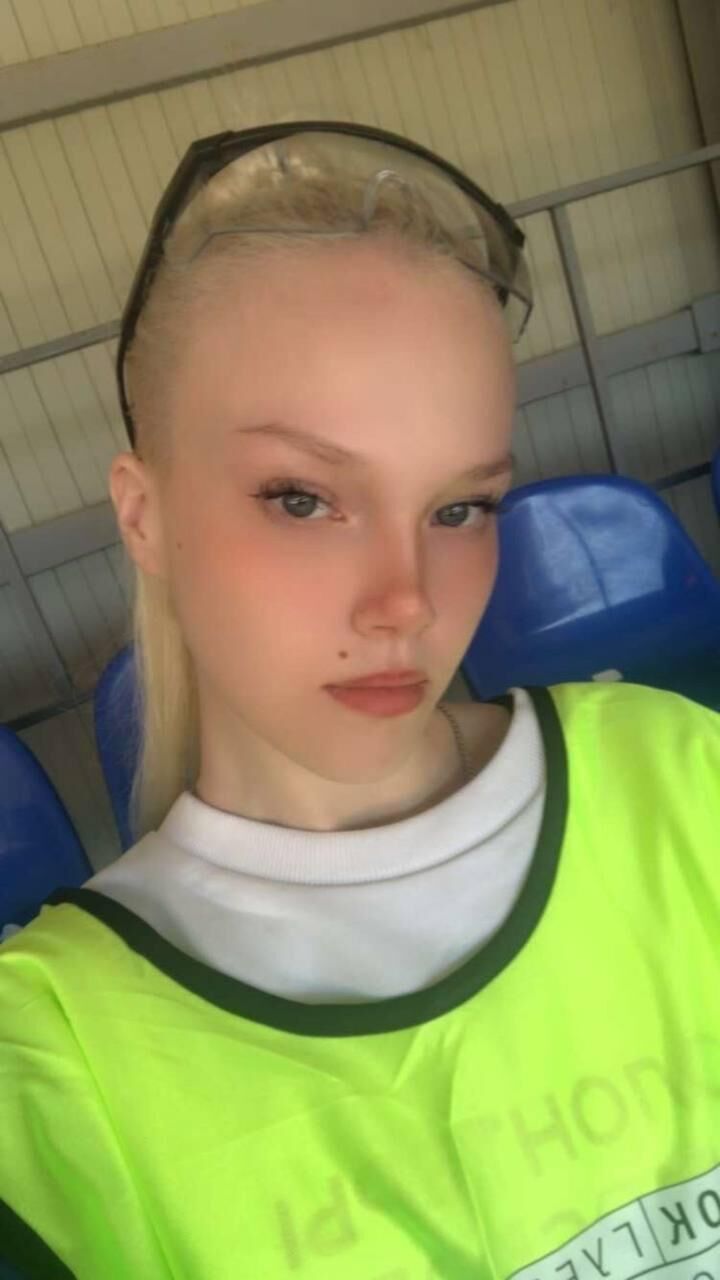  53220795   , 18 ,    