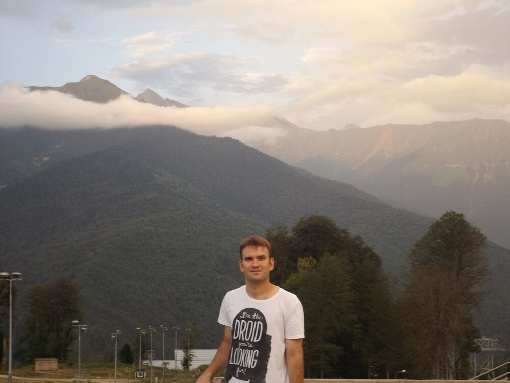  8183765  Pavel, 33 ,    