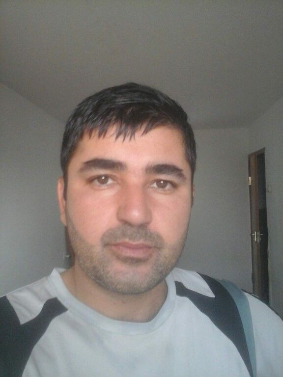  ,   Farid, 42 ,   ,   , c 
