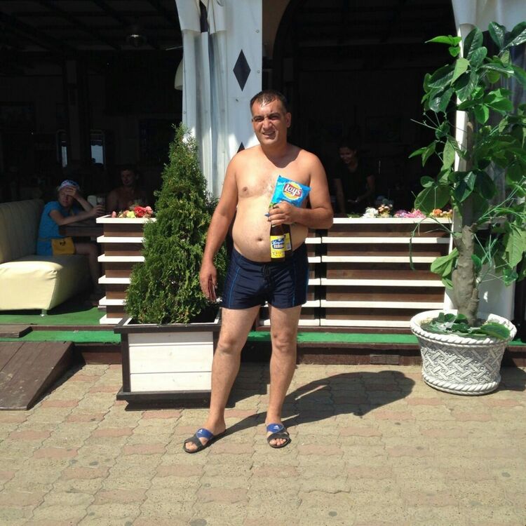  9529205  Gricha, 50 ,    