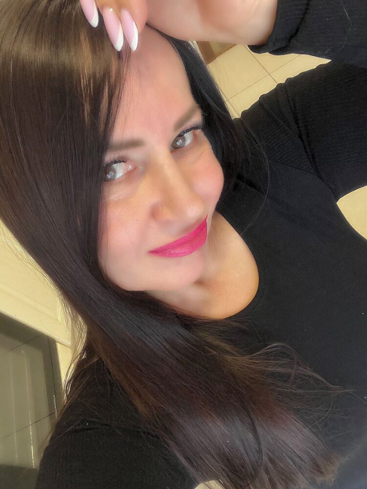 52238725  Zena, 49 ,    
