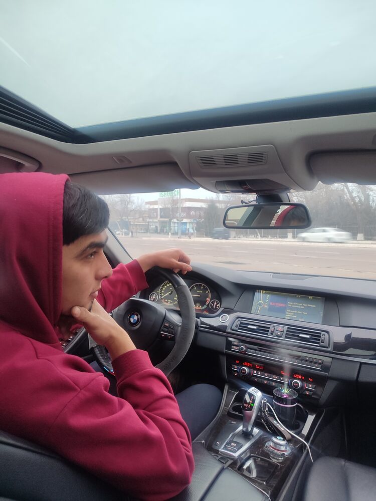  49668085  Ali, 30 ,    