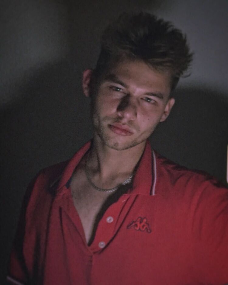  ,   , 24 ,   