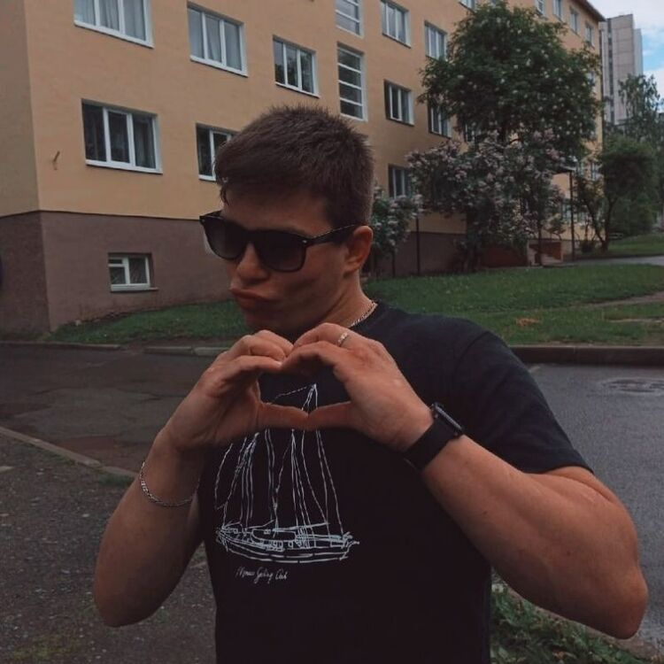  27957605  Aleks, 23 ,    