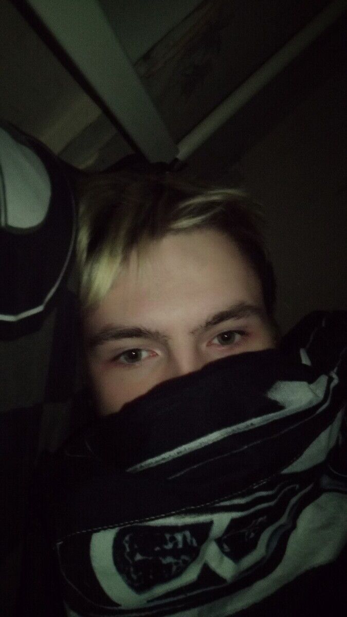   ,    Ghost, 23 ,   ,   , c , 