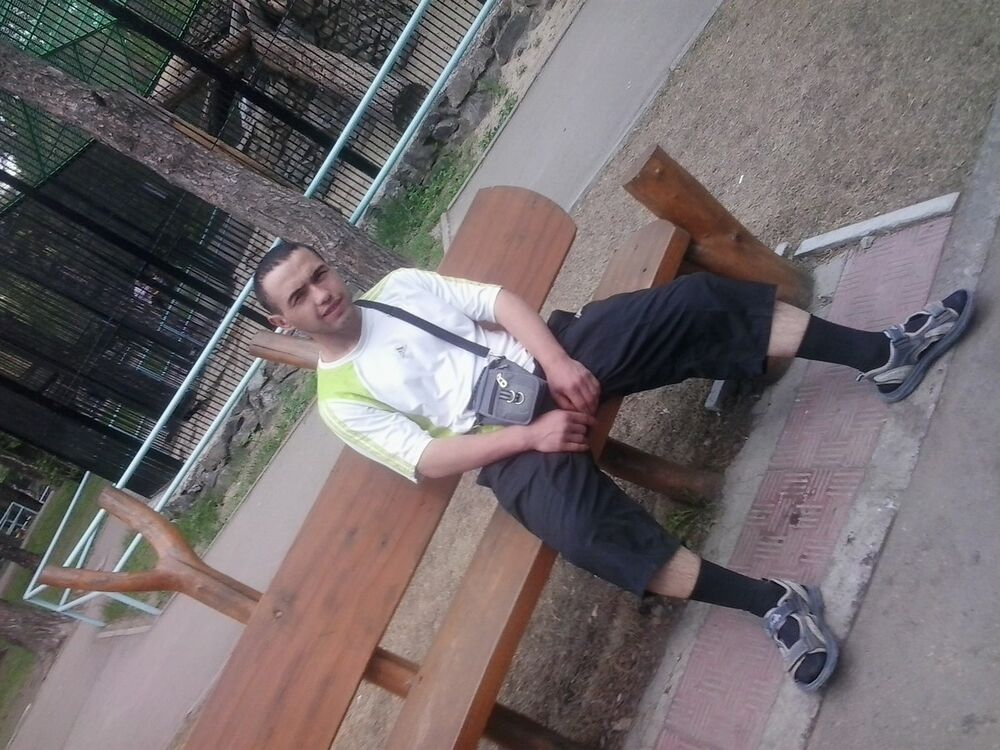  4973665  Azim, 36 ,    