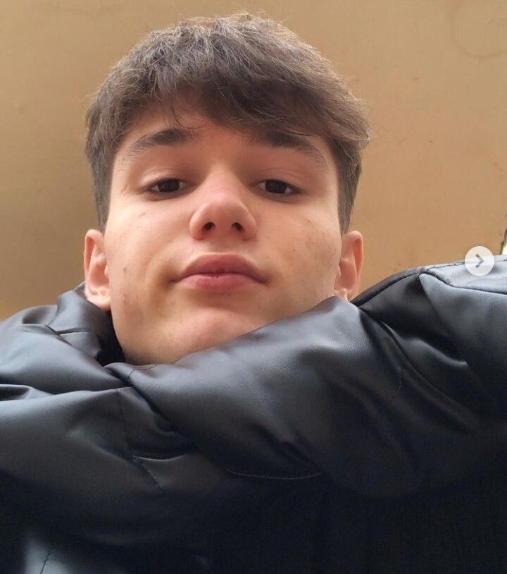  47427955  , 18 ,    