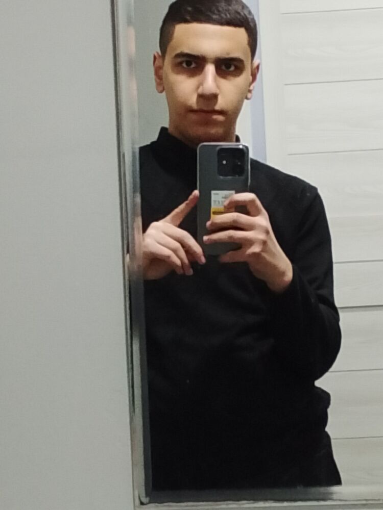  49645855  Aram, 19 ,    