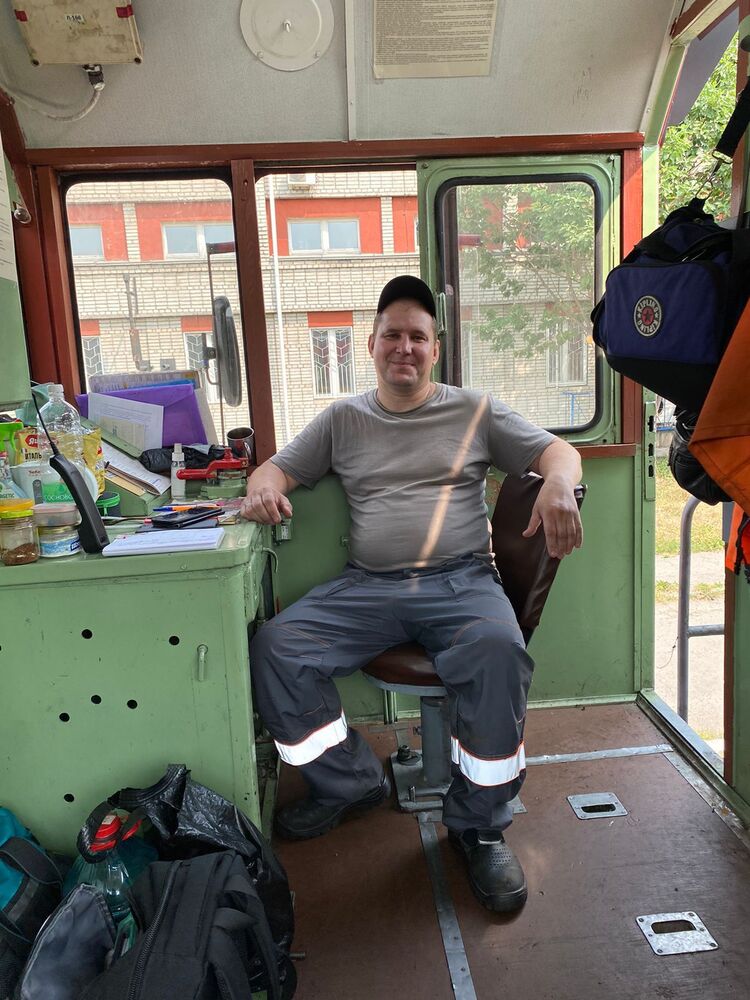  --,   , 42 ,     , c 