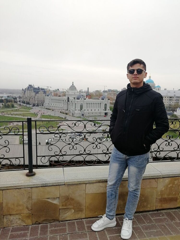  22854395  Jasur, 30 ,    