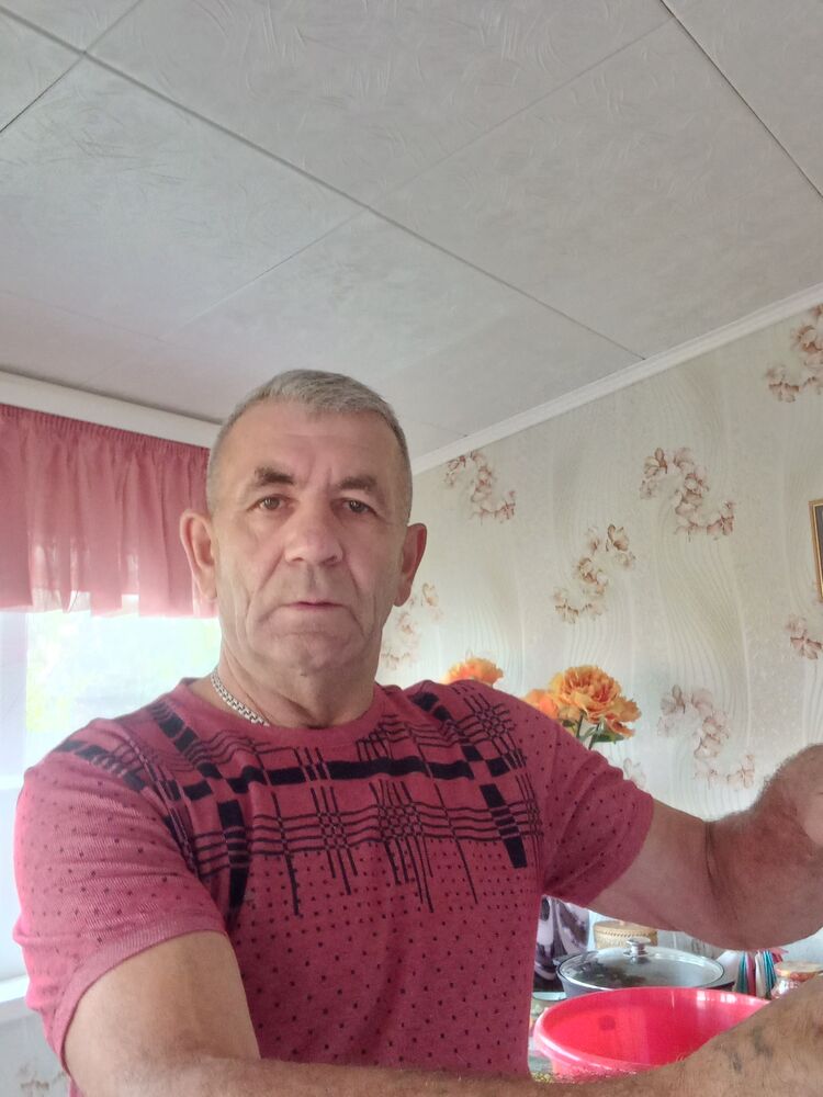  28644345  , 65 ,    