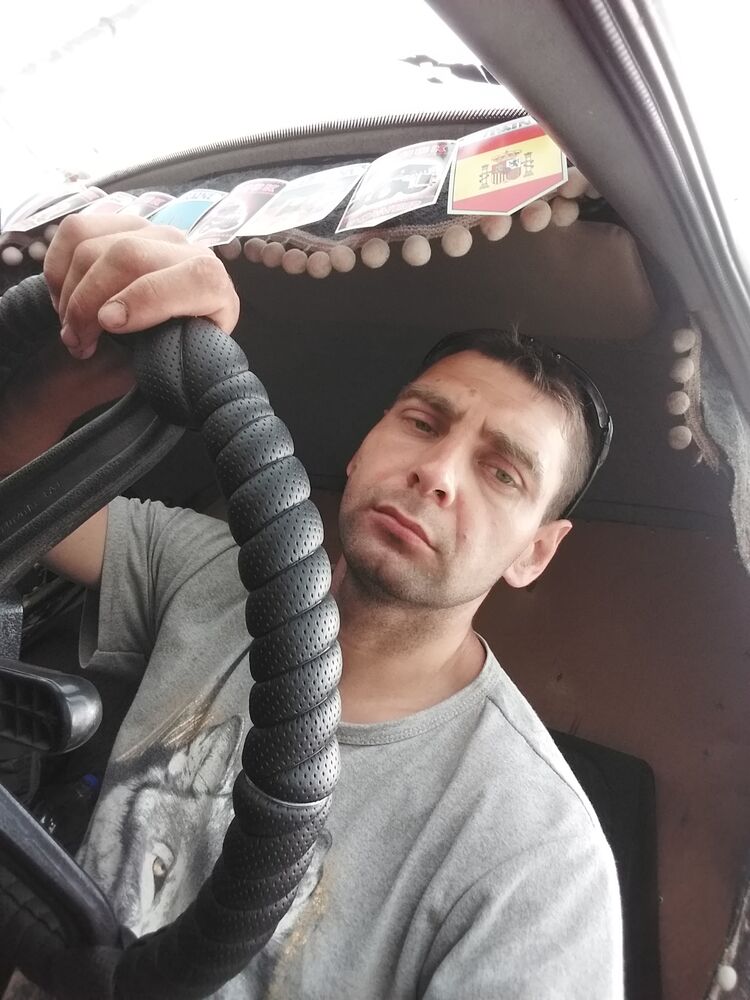  24658585  , 39 ,    