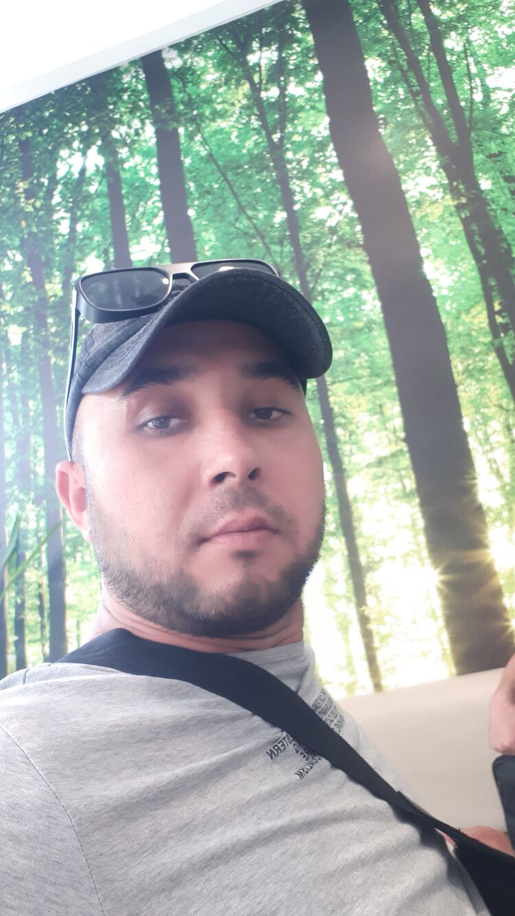  27088005  Doniyor, 36 ,    