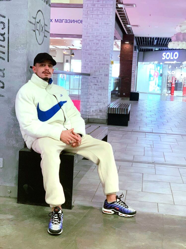   ,   Tofa, 24 ,   ,   