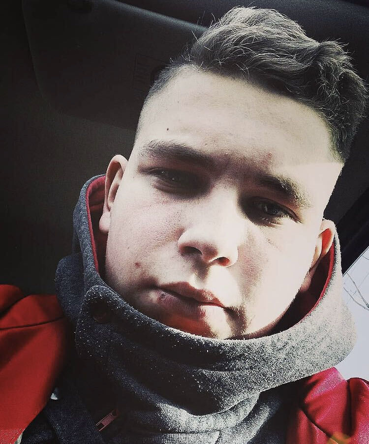  31489205  Igor, 24 ,    