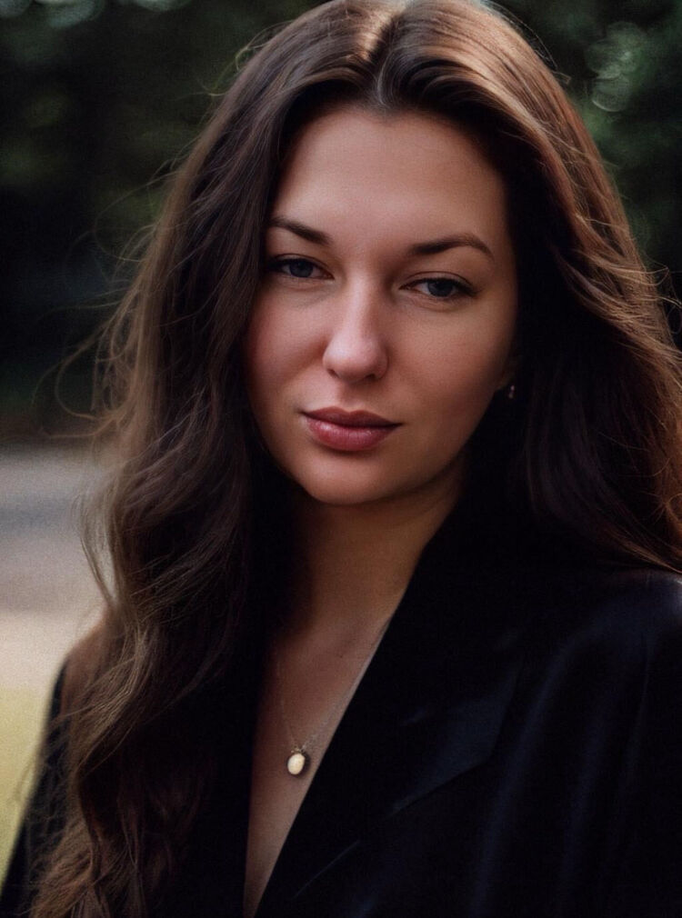  ,   Kity, 28 ,   