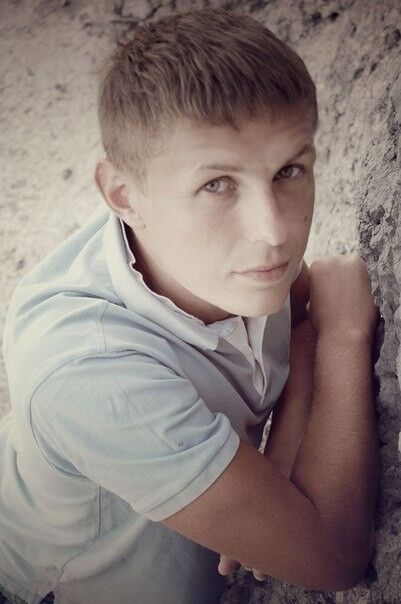  4557745  Anton, 38 ,    