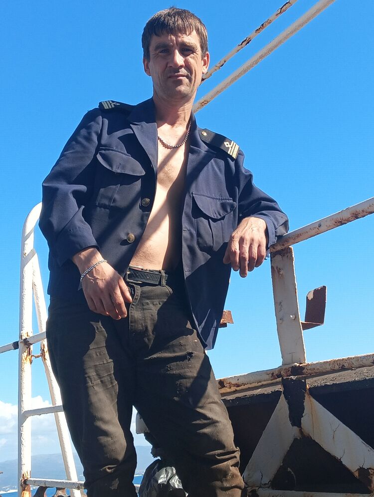  ,   Maxim, 40 ,     , c 