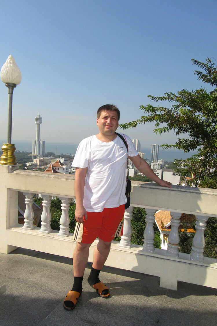  ,   Anton, 46 ,   