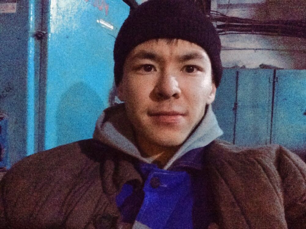  18668595  Gibrat, 27 ,    