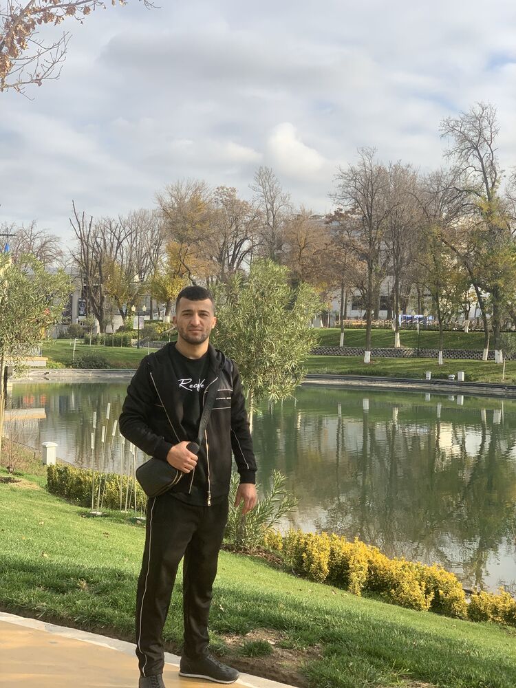  39693245  Ubaid, 24 ,    Abbots Langley