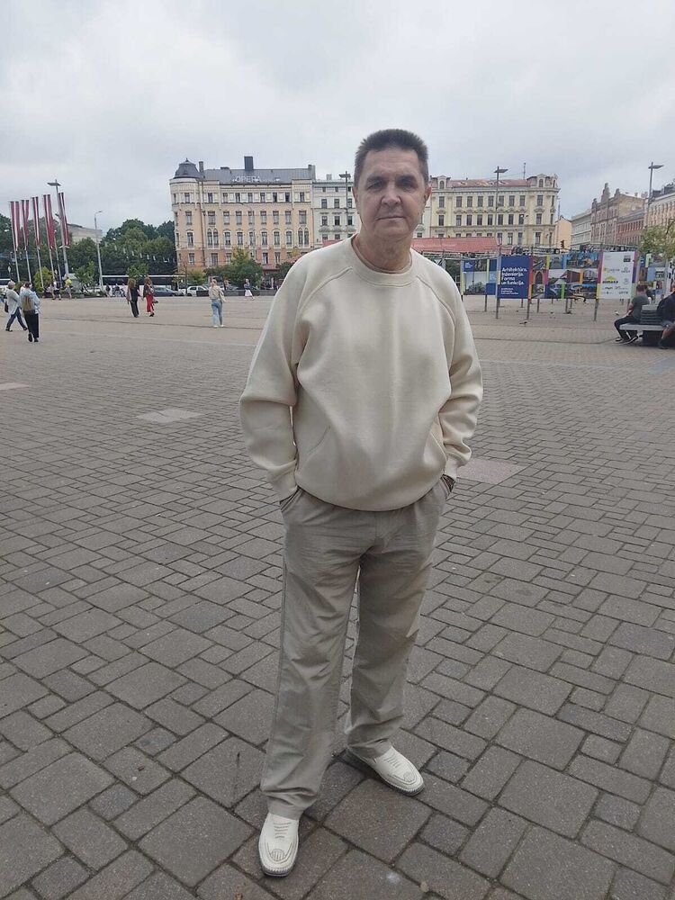  53233295  Liudovik, 55 ,    
