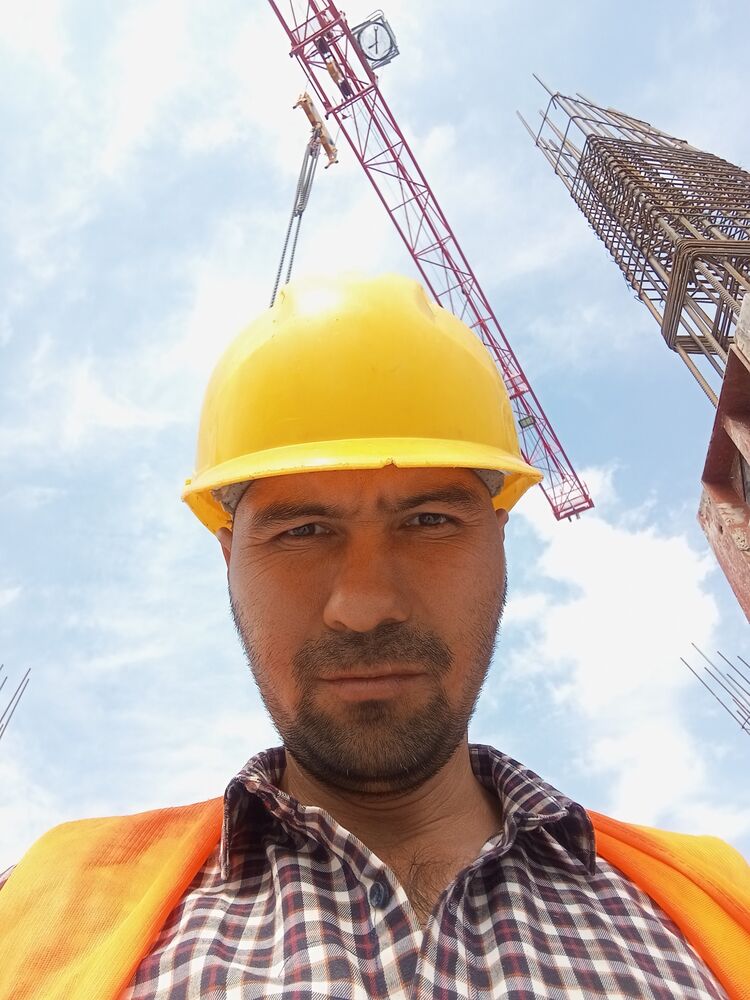  47008165  Ali, 38 ,    