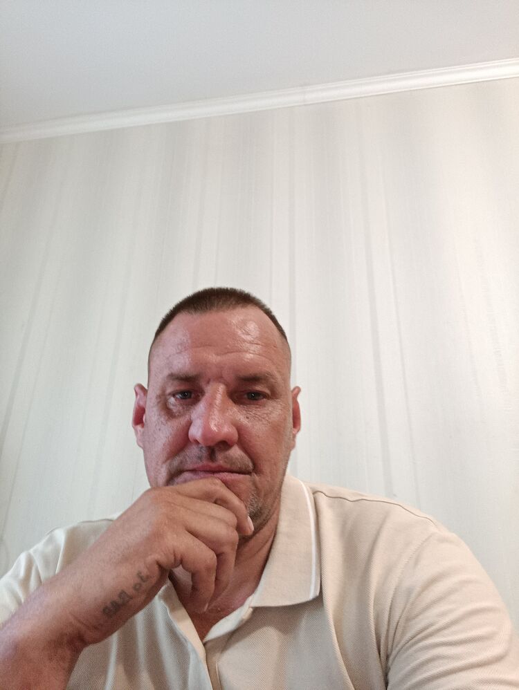  44430585  , 43 ,    
