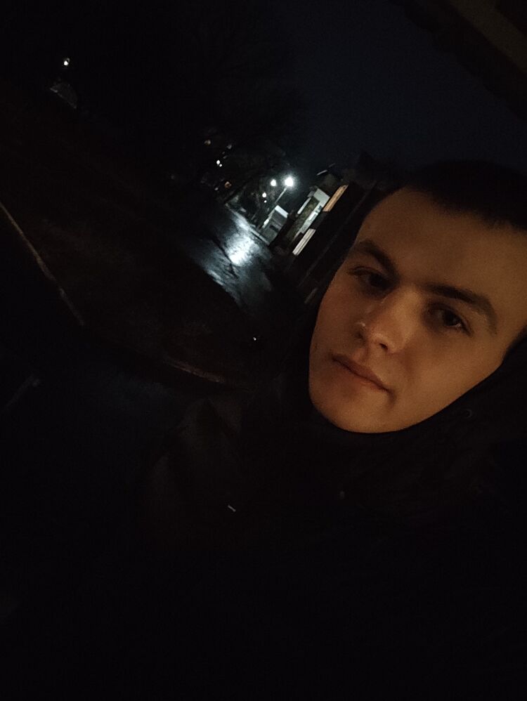  31879095  , 25 ,    