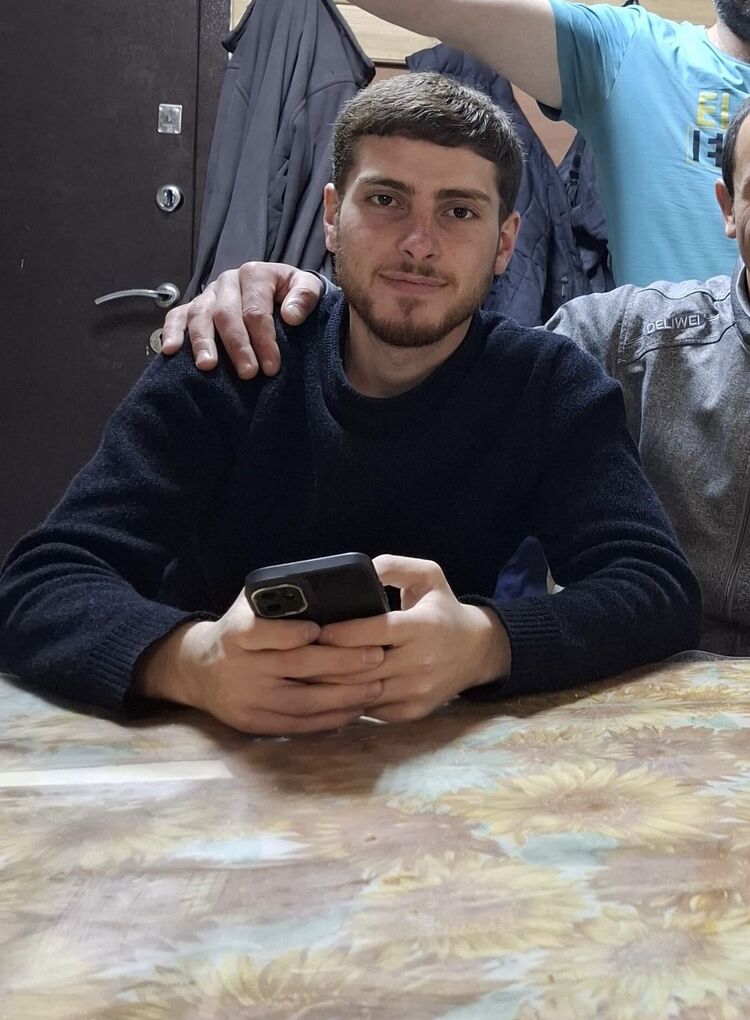  51168685  Tyom, 23 ,    Palais-Bourbon