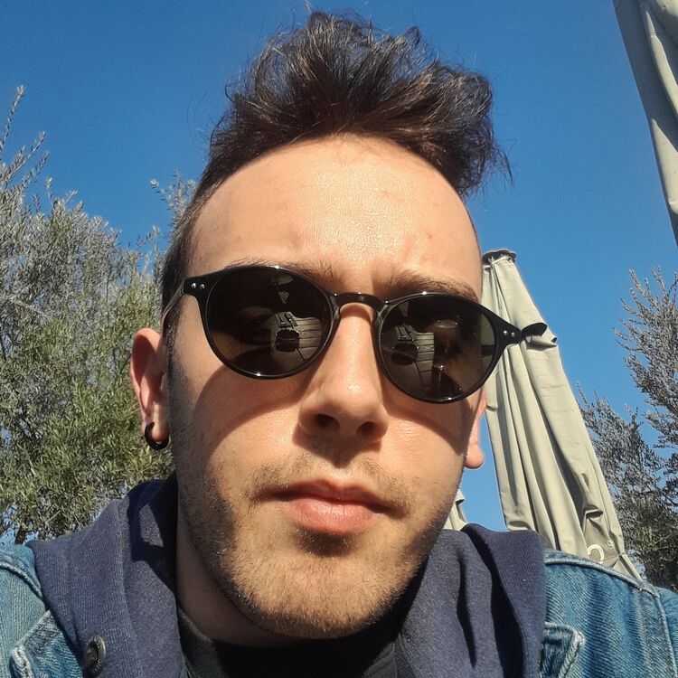  25885195  Yagiz, 28 ,    