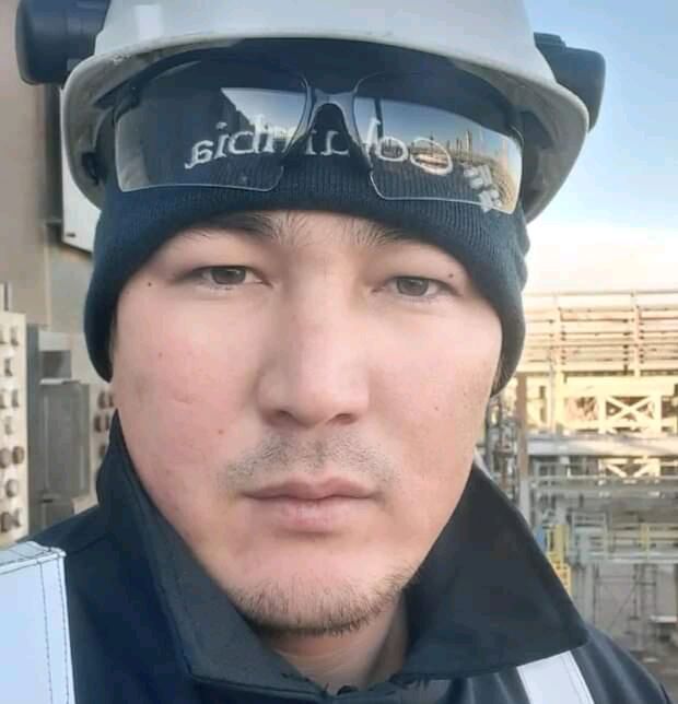  47658285  Ruslan, 38 ,    