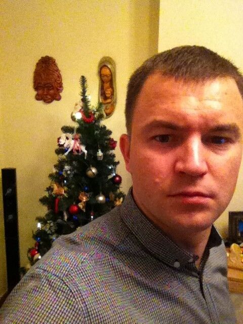  5873385  Aleksandr, 40 ,    