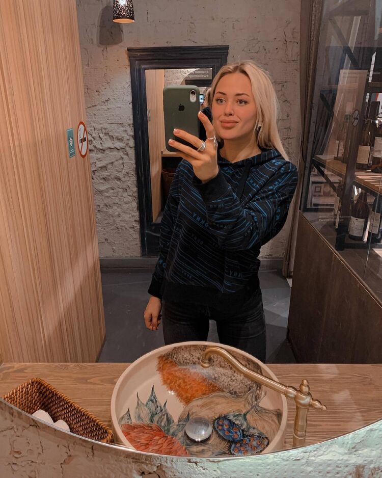 ���������� Adelebsen, ���� ������� �����, 35 ���, ������������ ��� c�������� ���������