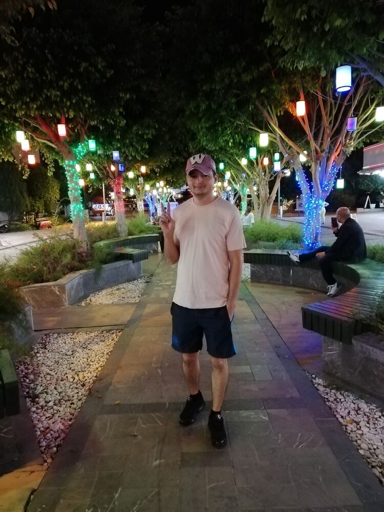  Kadikoy,   , 37 ,   
