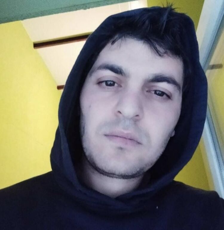  42472055  Saba, 34 ,    