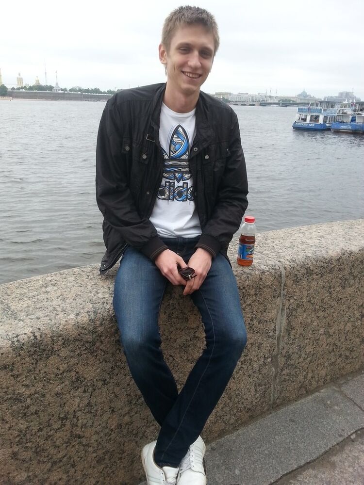  ,   Nik, 33 ,   