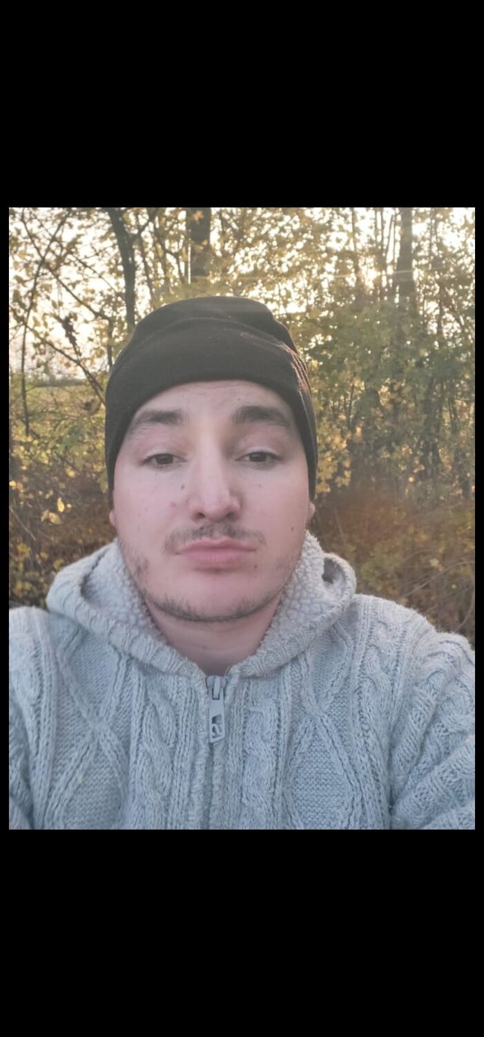  ,   Albert, 37 ,   ,   