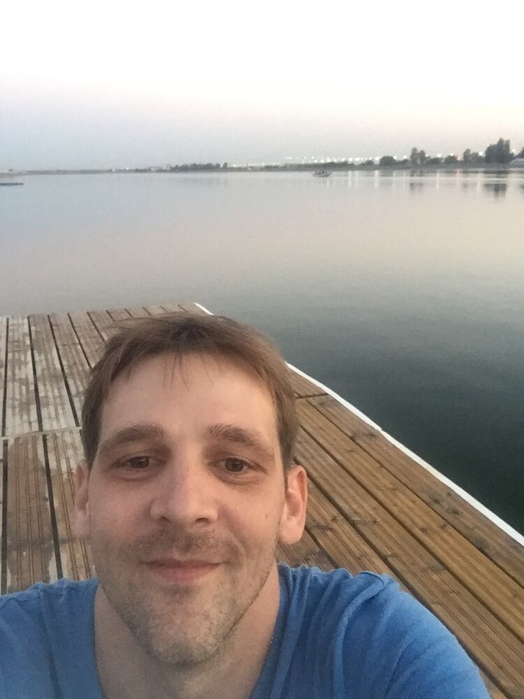  --,   , 40 ,   