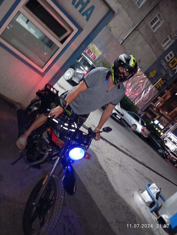  48393235  , 28 ,    